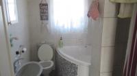 Bathroom 1 - 7 square meters of property in Groblerpark