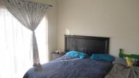 Main Bedroom - 21 square meters of property in Groblerpark