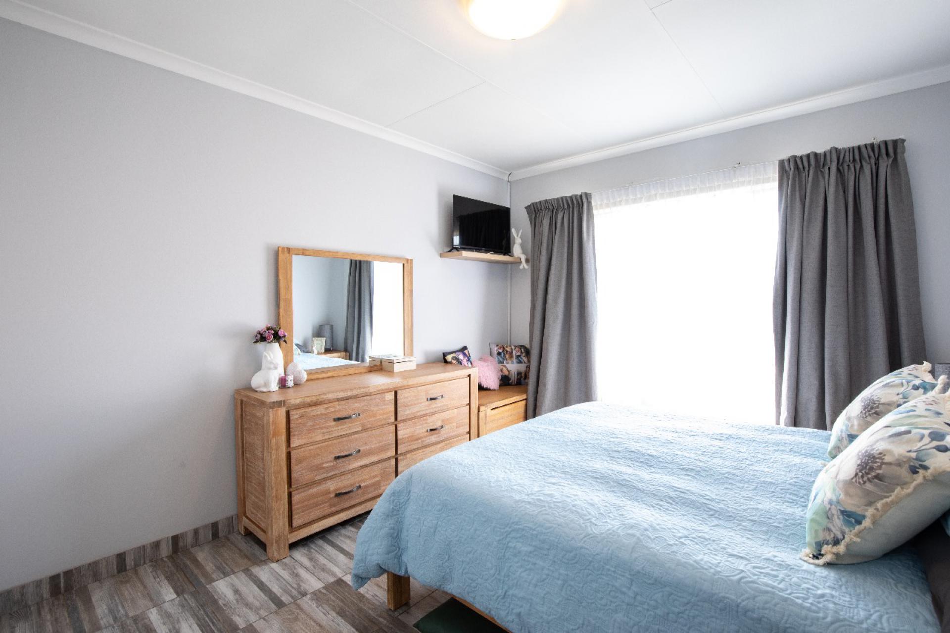 Bed Room 2 of property in Amberfield