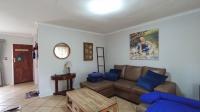 Lounges - 20 square meters of property in Amberfield