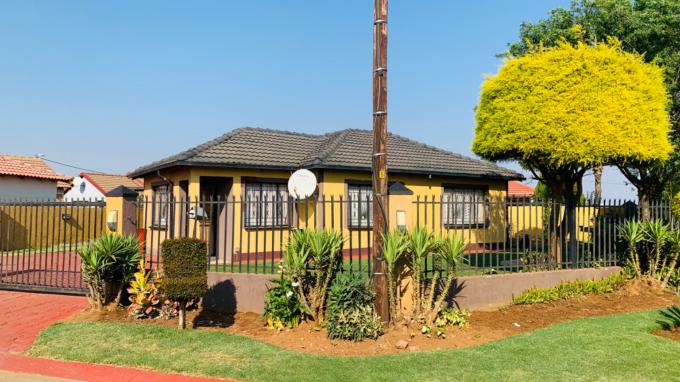 3 Bedroom House for Sale For Sale in Soshanguve - MR530189