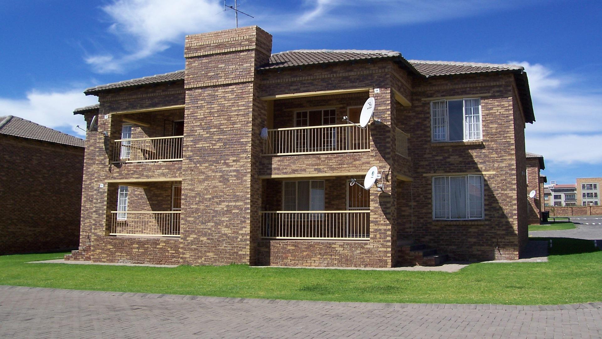 Front View of property in Erand Gardens