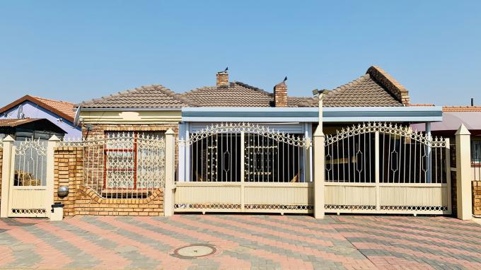 3 Bedroom House for Sale For Sale in Soshanguve - MR530365