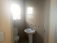 Bathroom 1 of property in Kalkfontein