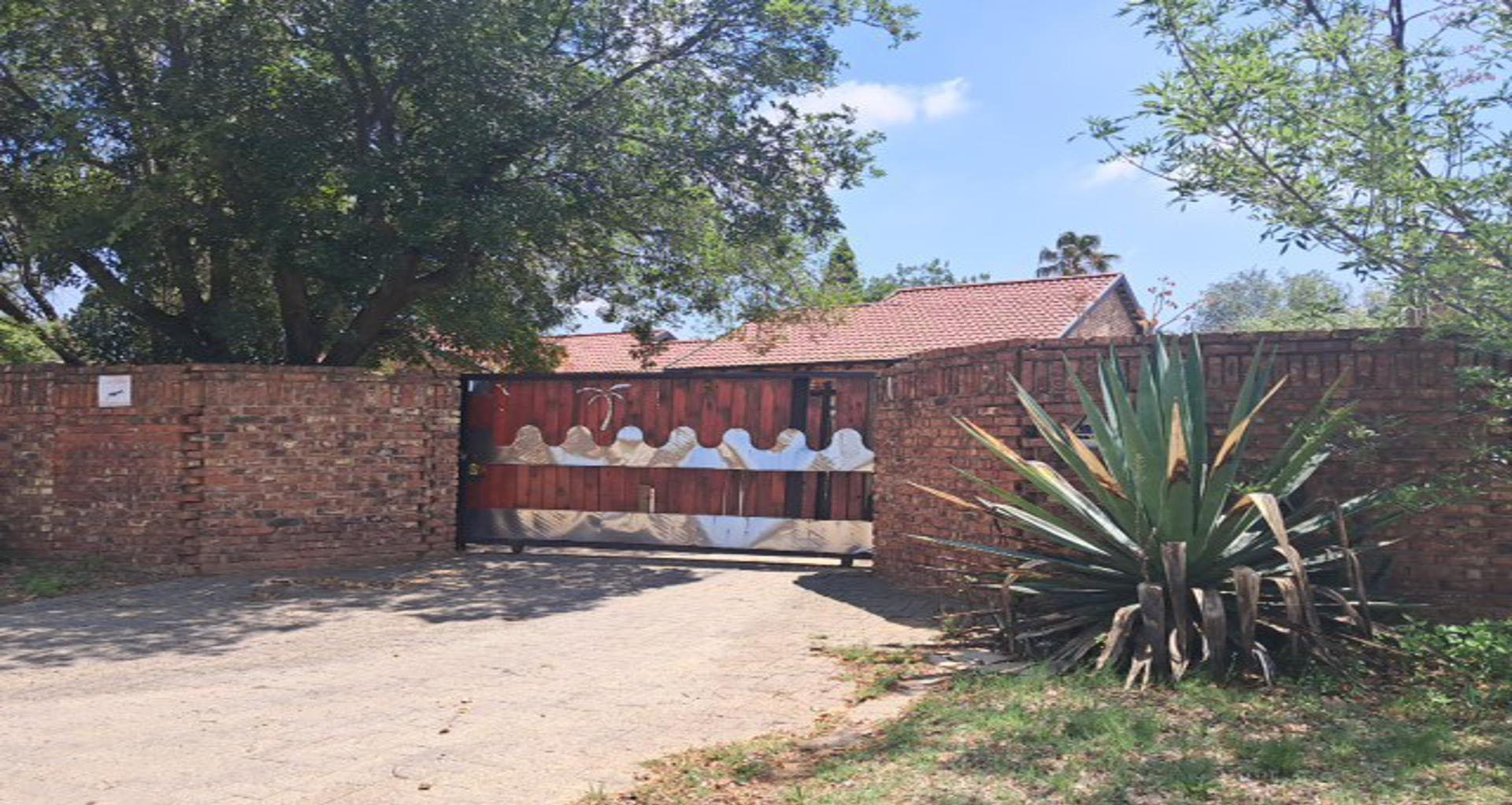 Front View of property in Riebeeckstad