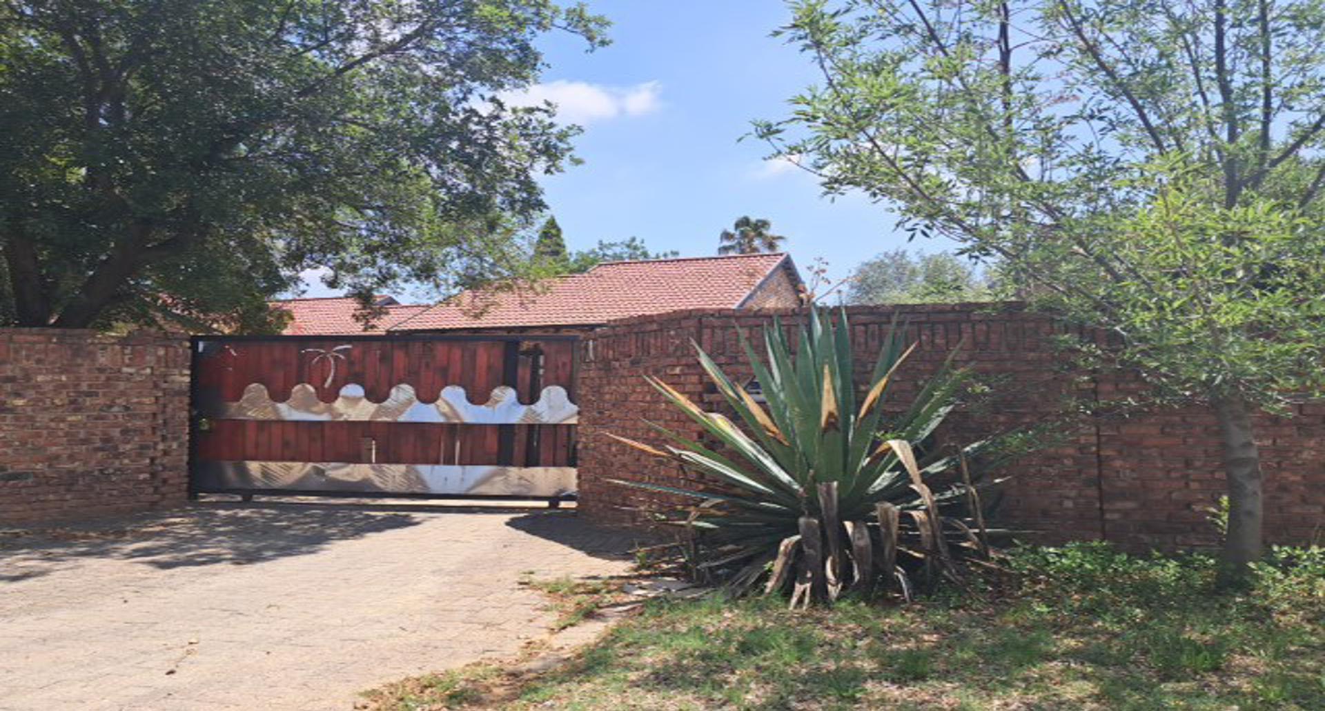 Front View of property in Riebeeckstad