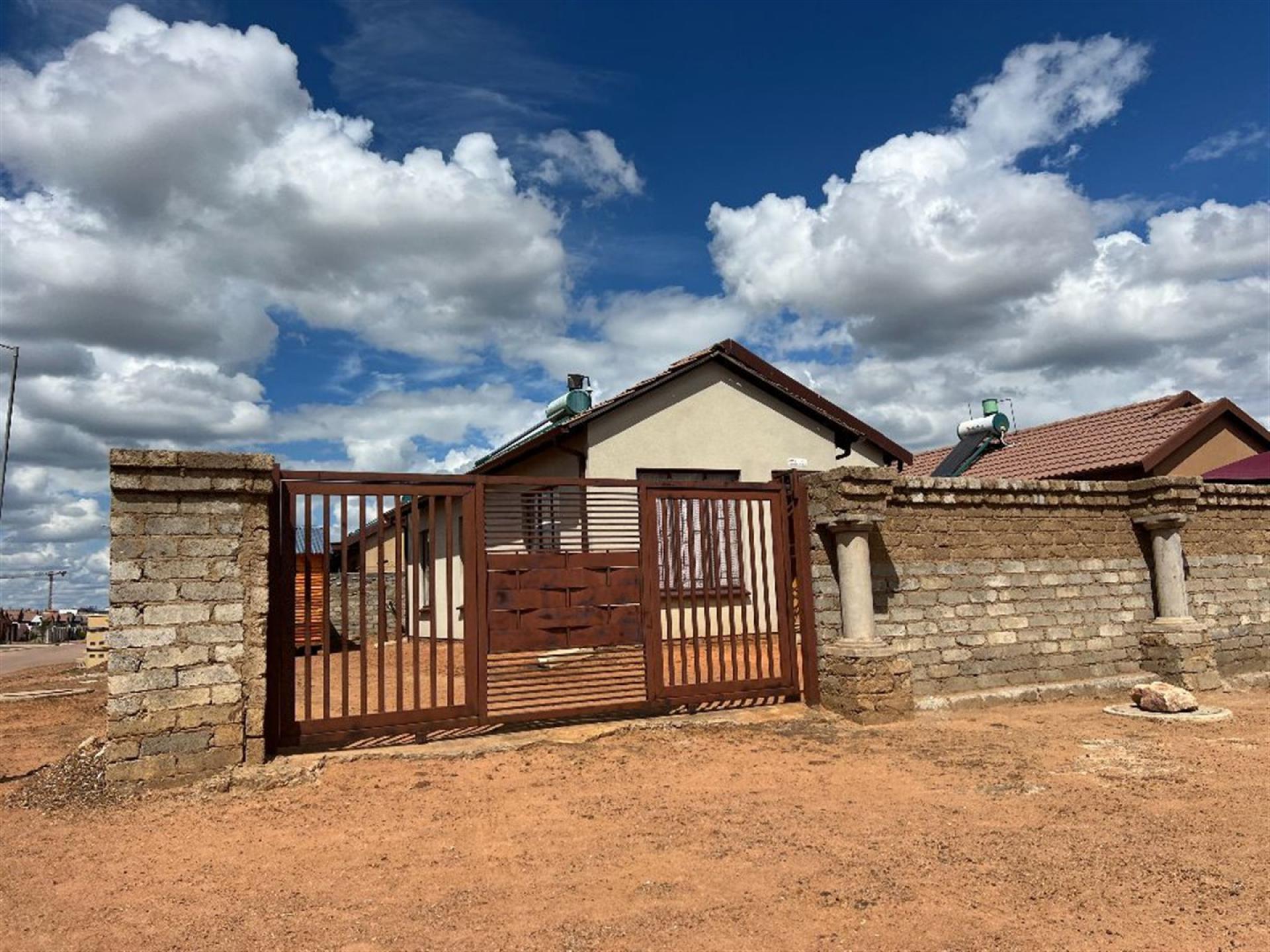 Front View of property in Soshanguve East
