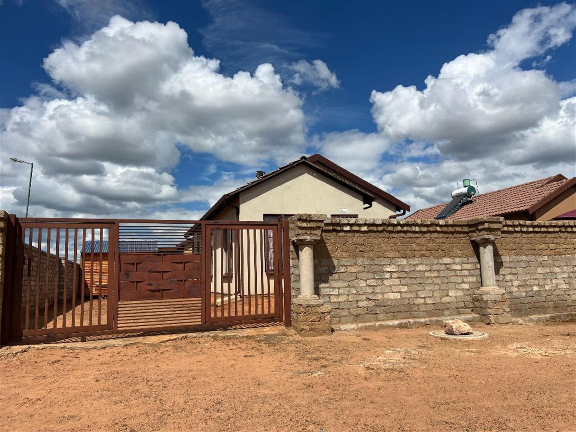 Front View of property in Soshanguve East