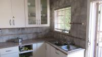 Kitchen - 14 square meters of property in Florida