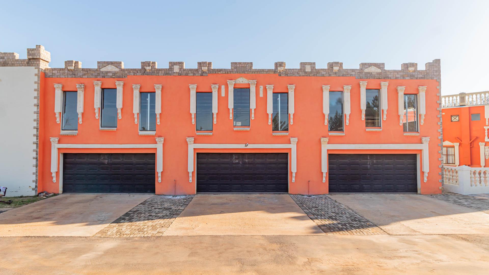 Front View of property in Mooikloof