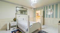 Bed Room 1 - 45 square meters of property in Mooikloof
