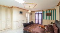 Bed Room 2 - 34 square meters of property in Mooikloof