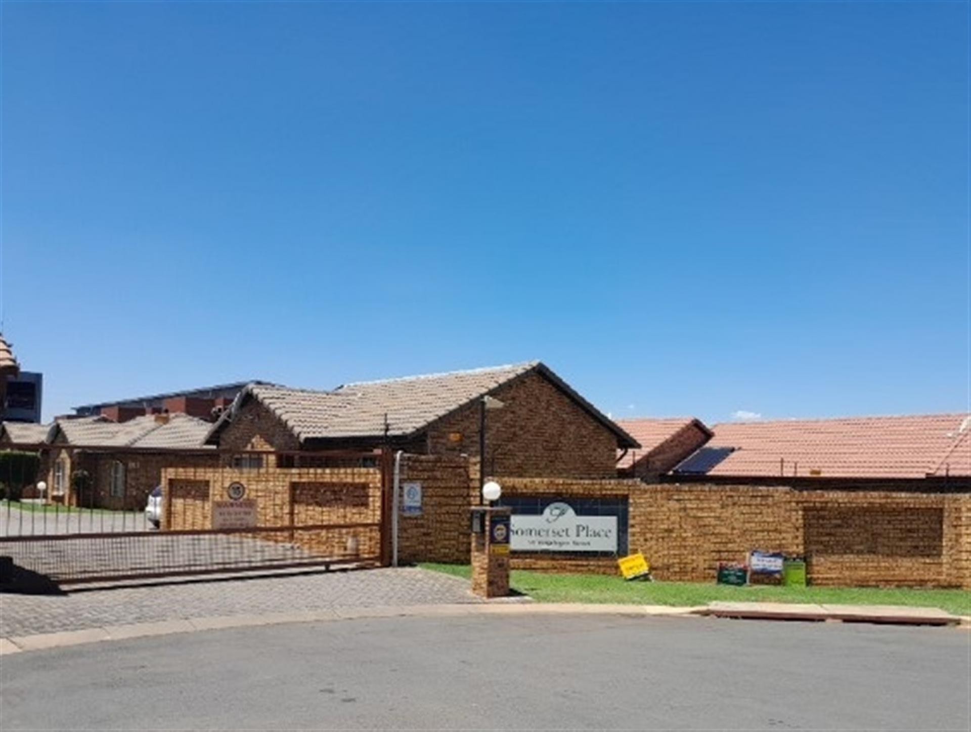 Front View of property in Witpoortjie