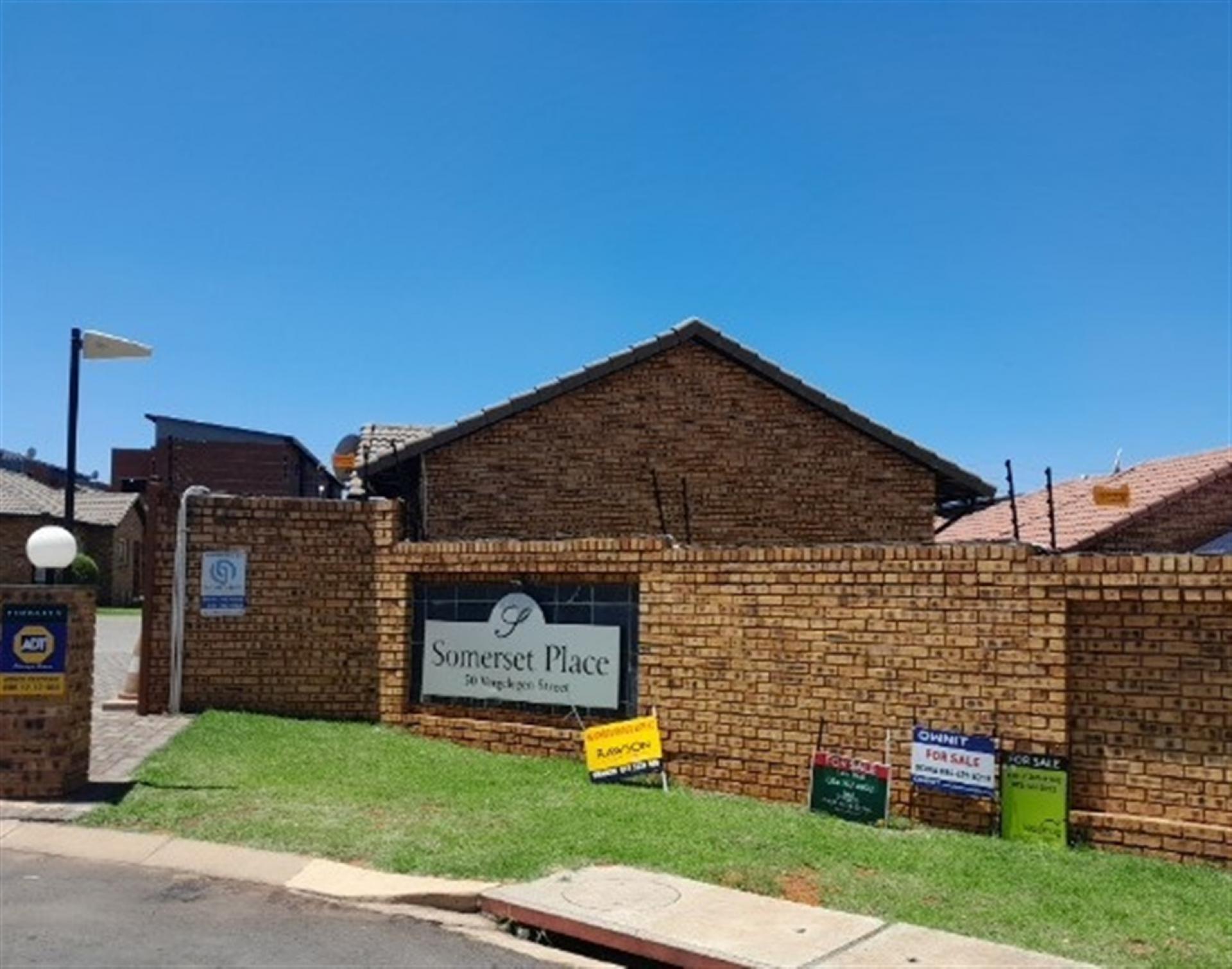 Front View of property in Witpoortjie