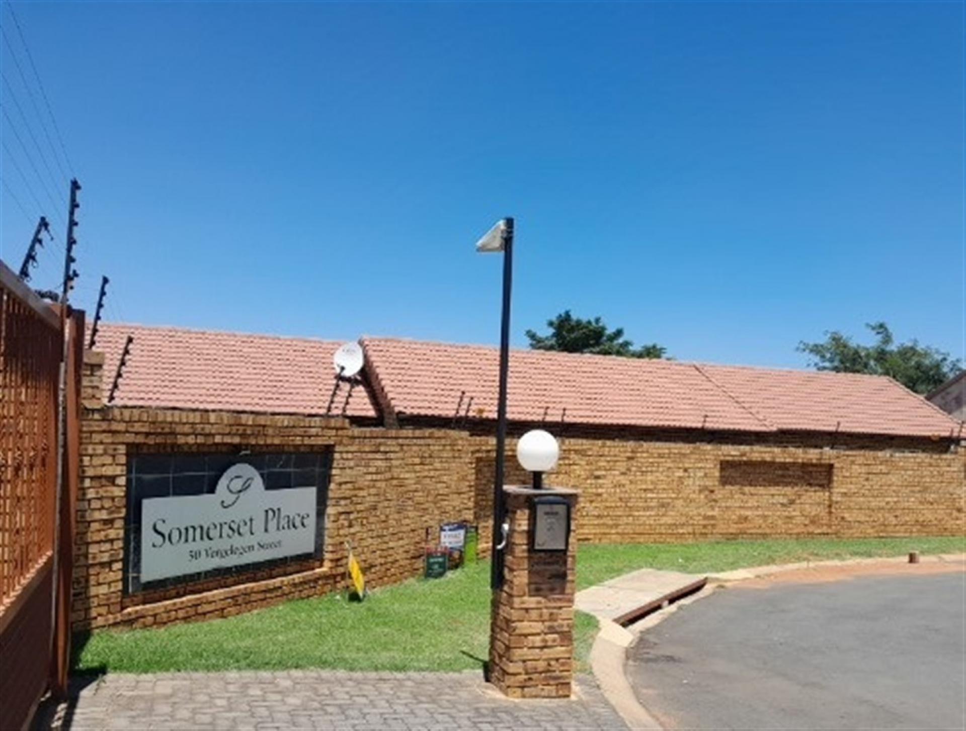 Front View of property in Witpoortjie