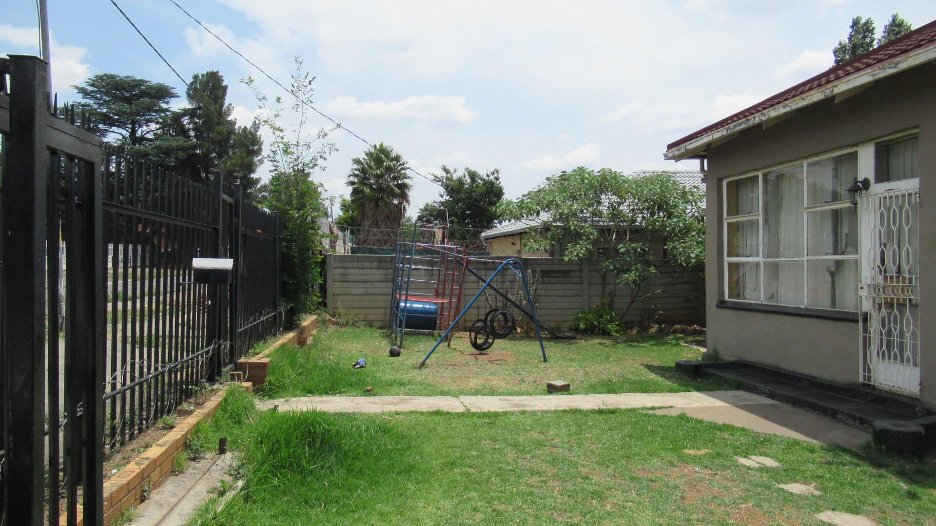 Garden of property in Delville