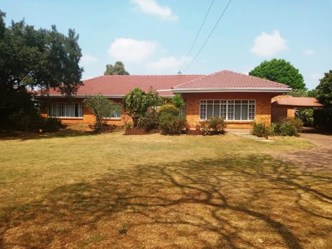 4 Bedroom House for Sale For Sale in Lambton - MR531366