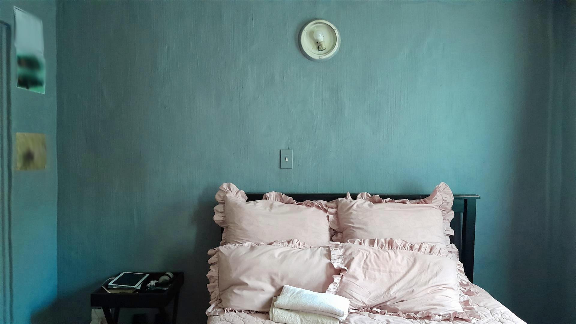 Bed Room 1 - 15 square meters of property in Westridge