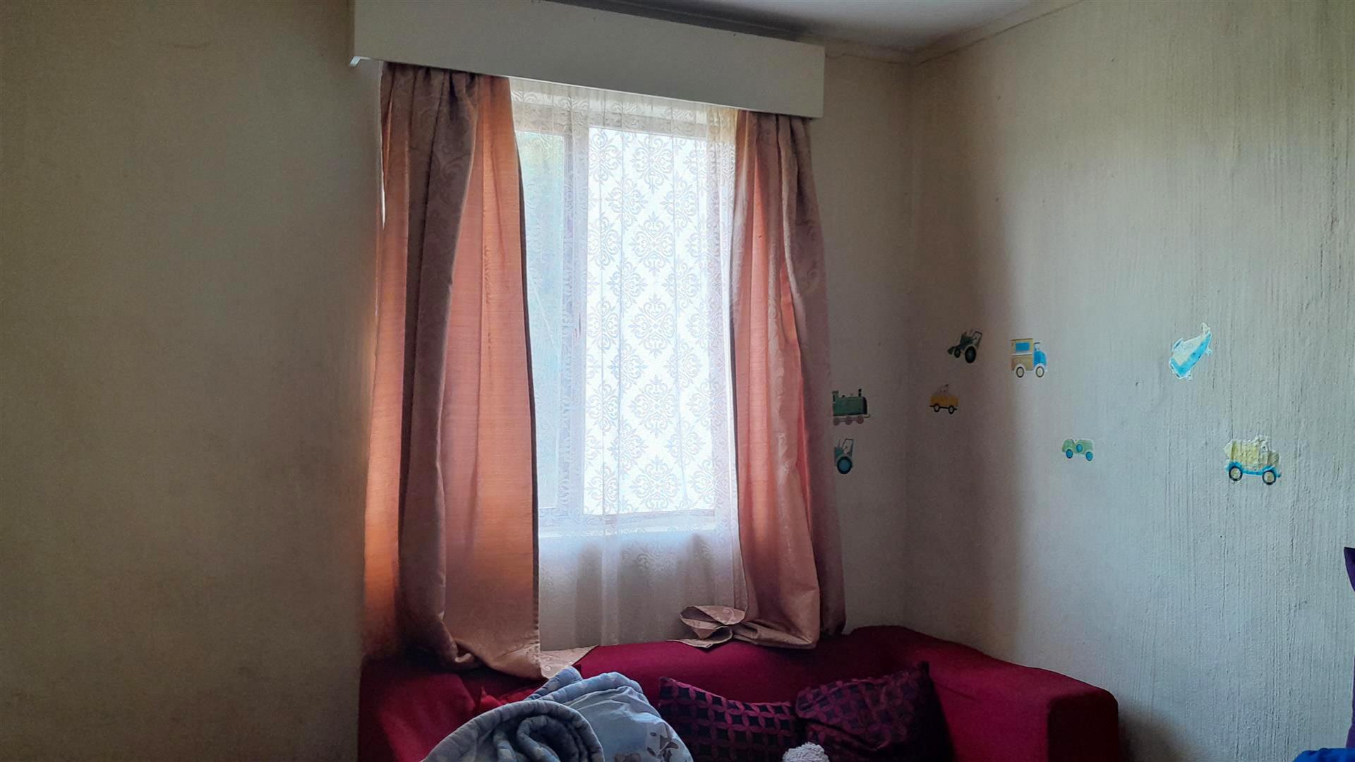 Bed Room 2 - 11 square meters of property in Westridge