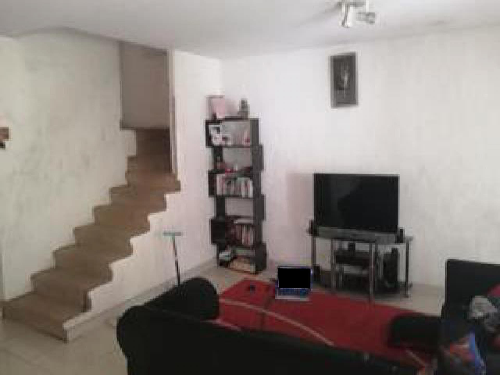 Lounges - 17 square meters of property in Westridge