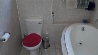 Bathroom 1 - 6 square meters of property in Westridge