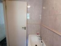 Bathroom 1 - 6 square meters of property in Westridge