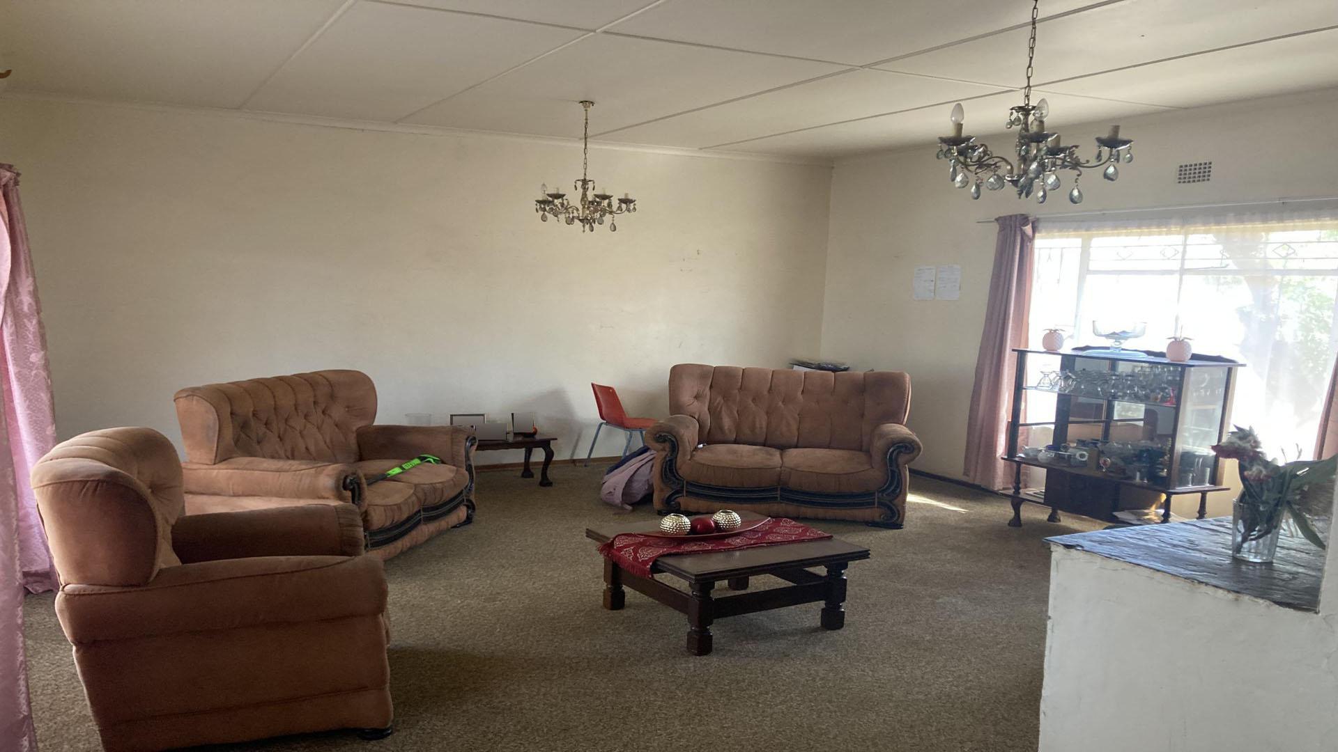 Lounges of property in Beaufort West