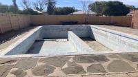Swimming Pool of property in Beaufort West