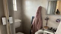 Bathroom 2 of property in Beaufort West