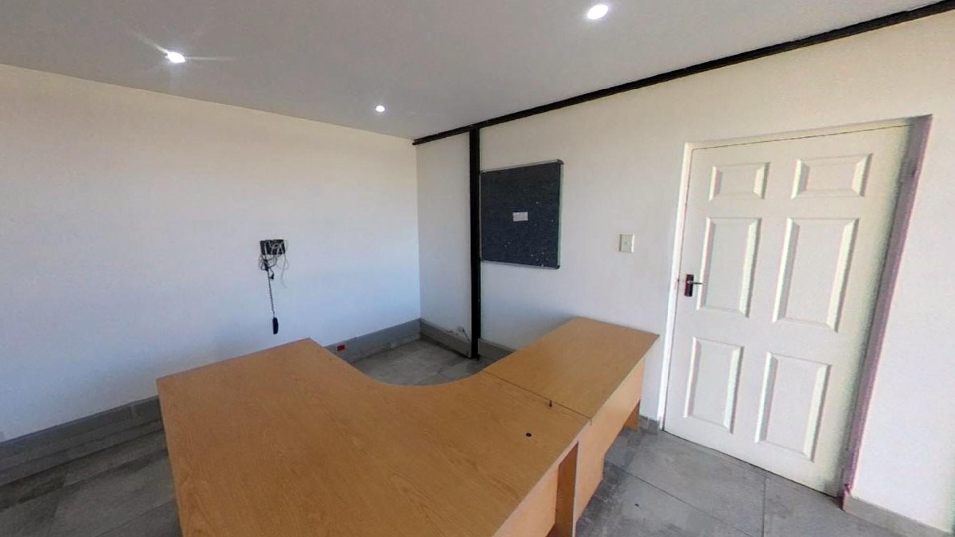 Rooms - 306 square meters of property in Mkondeni