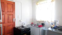 Kitchen - 6 square meters of property in Klarinet