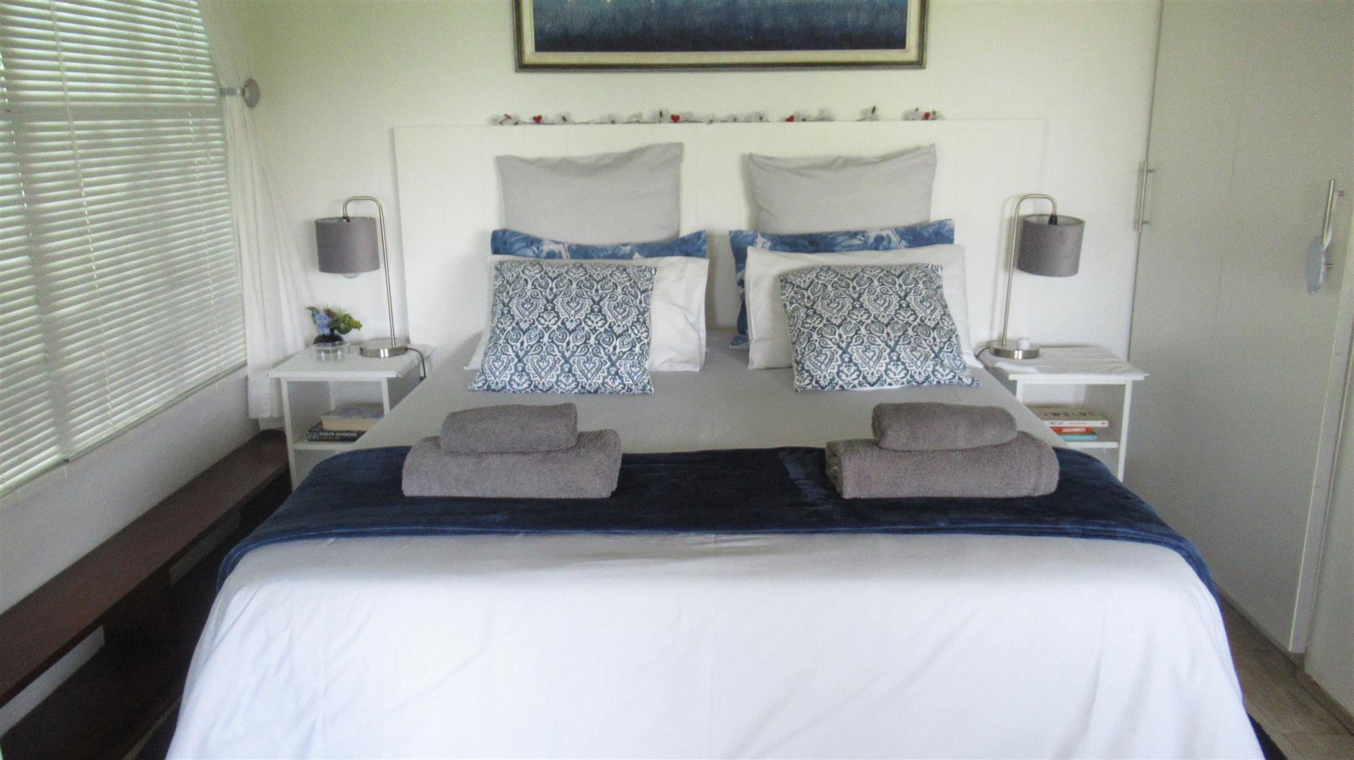 Bed Room 5+ of property in Port Edward