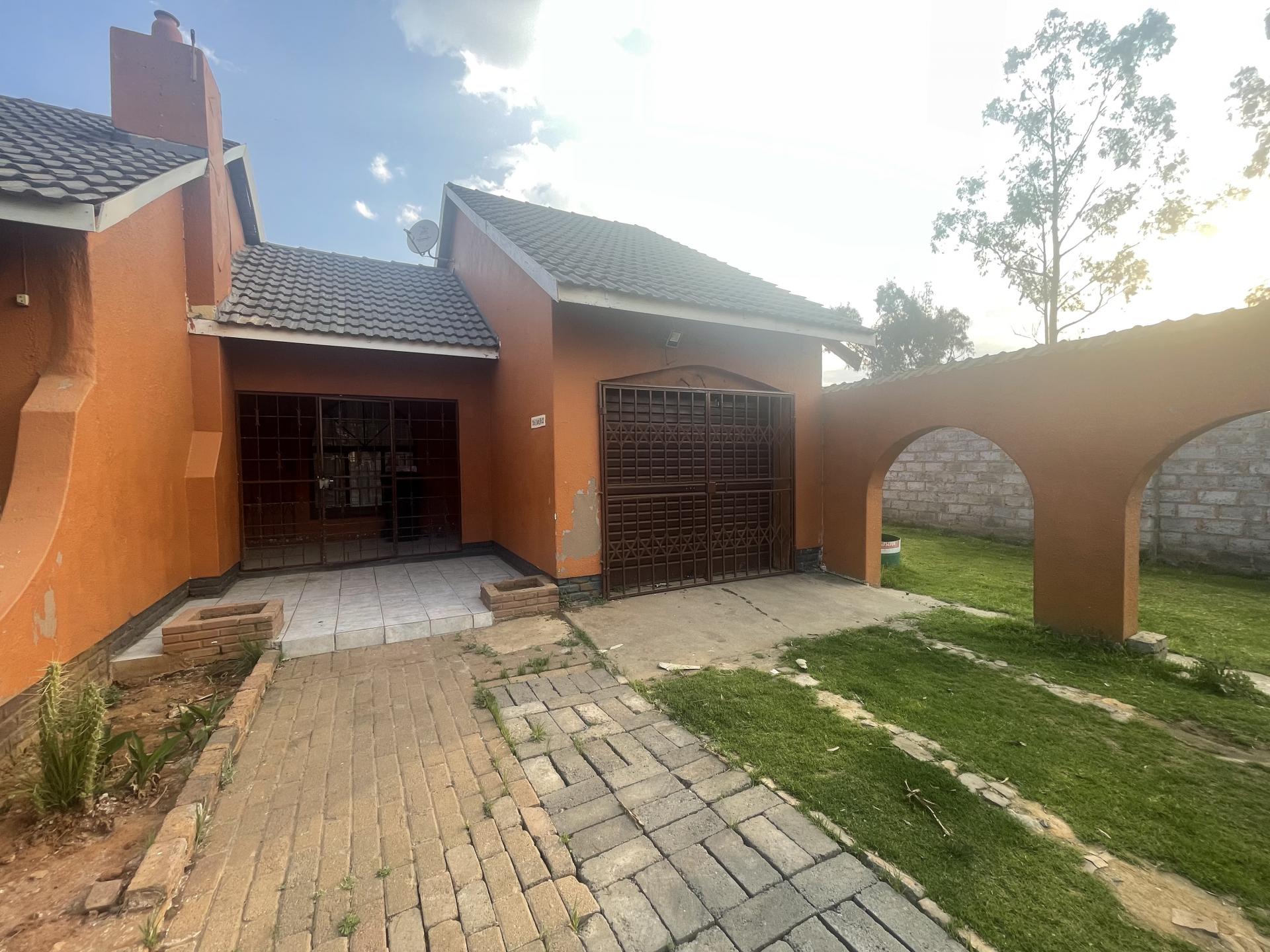 3 Bedroom House for Sale For Sale in Eloff MR531665 MyRo