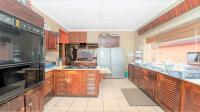 Kitchen - 20 square meters of property in Fontainebleau