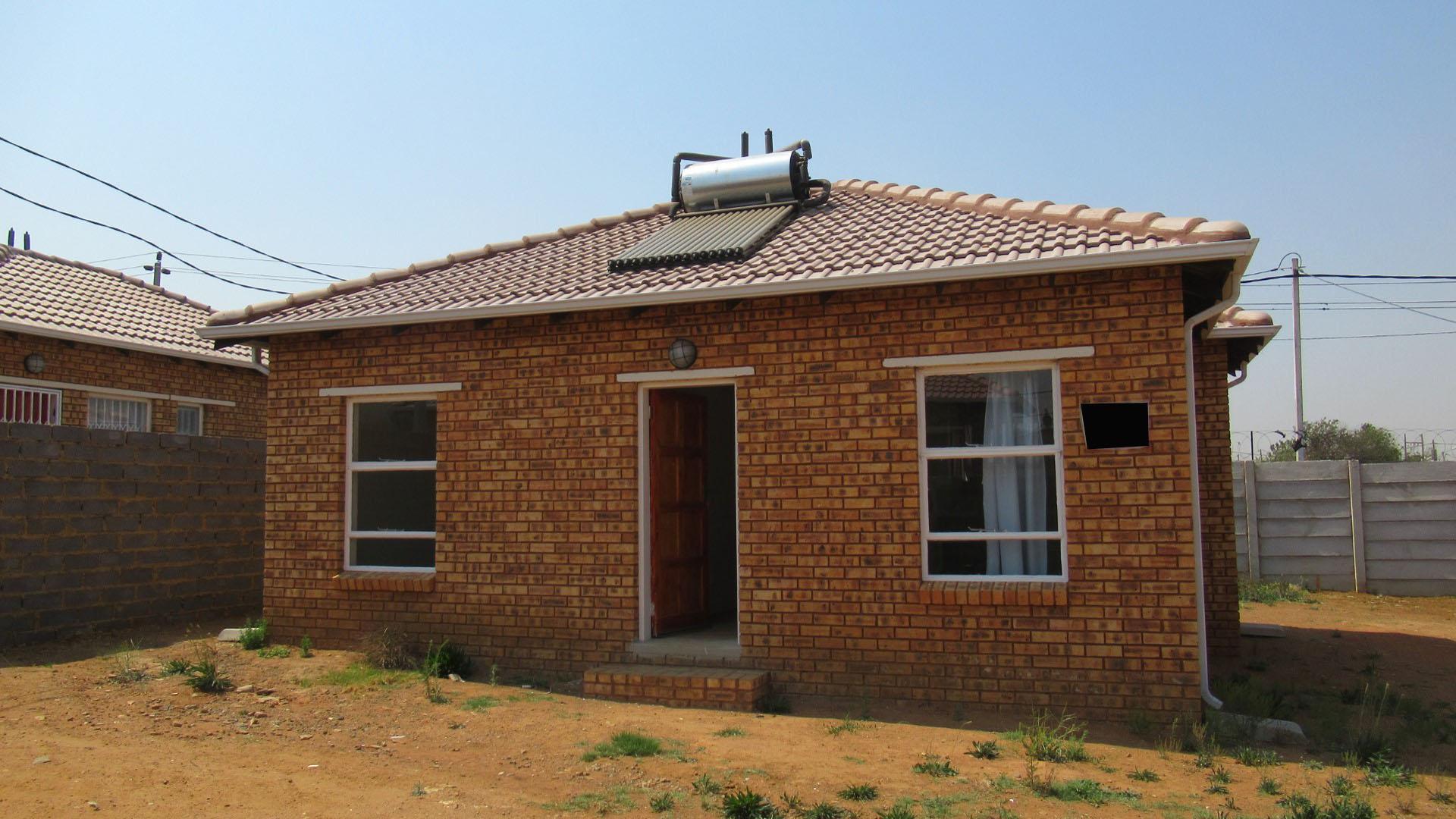 Front View of property in Devland