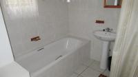 Bathroom 1 - 11 square meters of property in Margate