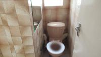 Bathroom 1 - 5 square meters of property in Cyrildene