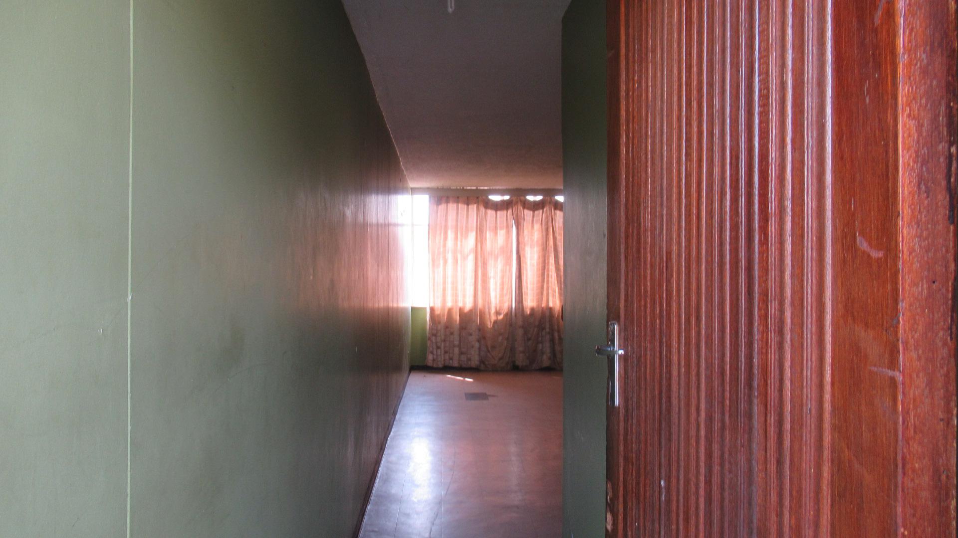Spaces - 17 square meters of property in Kwaggasrand