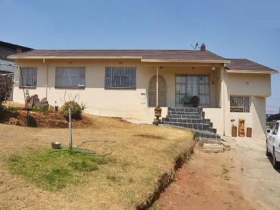 4 Bedroom House for Sale For Sale in Krugersdorp - Private Sale - MR53273