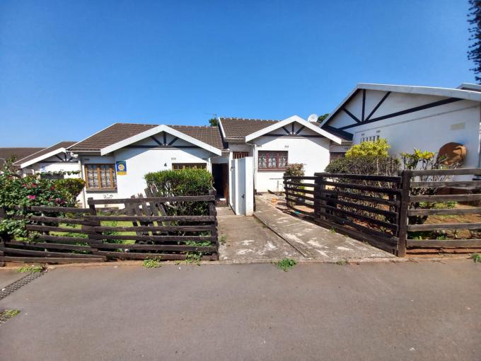 2 Bedroom House for Sale For Sale in Montclair (Dbn) MR532