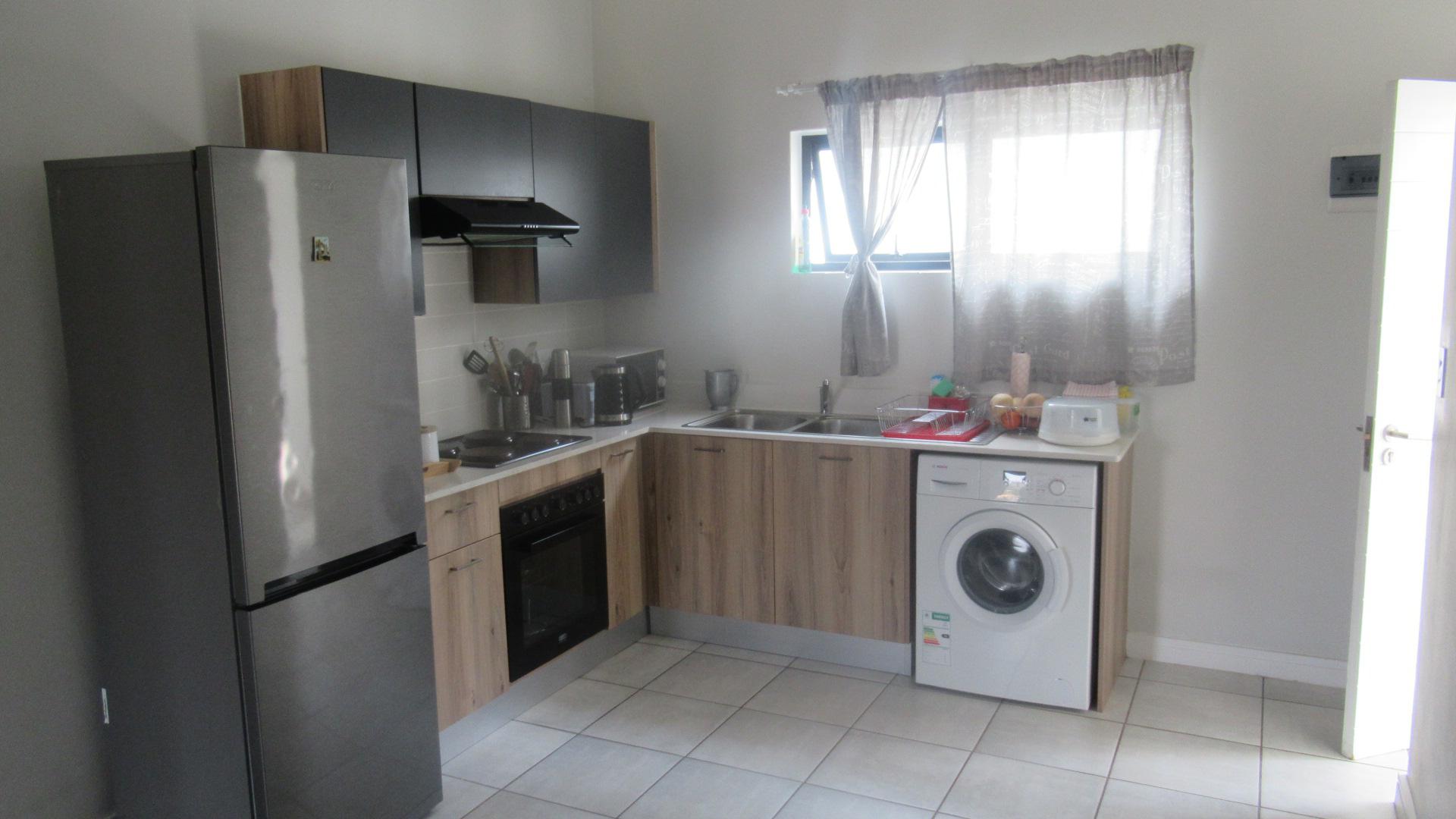 Kitchen - 7 square meters of property in Linbro Park A.H.
