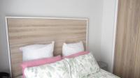 Bed Room 1 - 10 square meters of property in Linbro Park A.H.