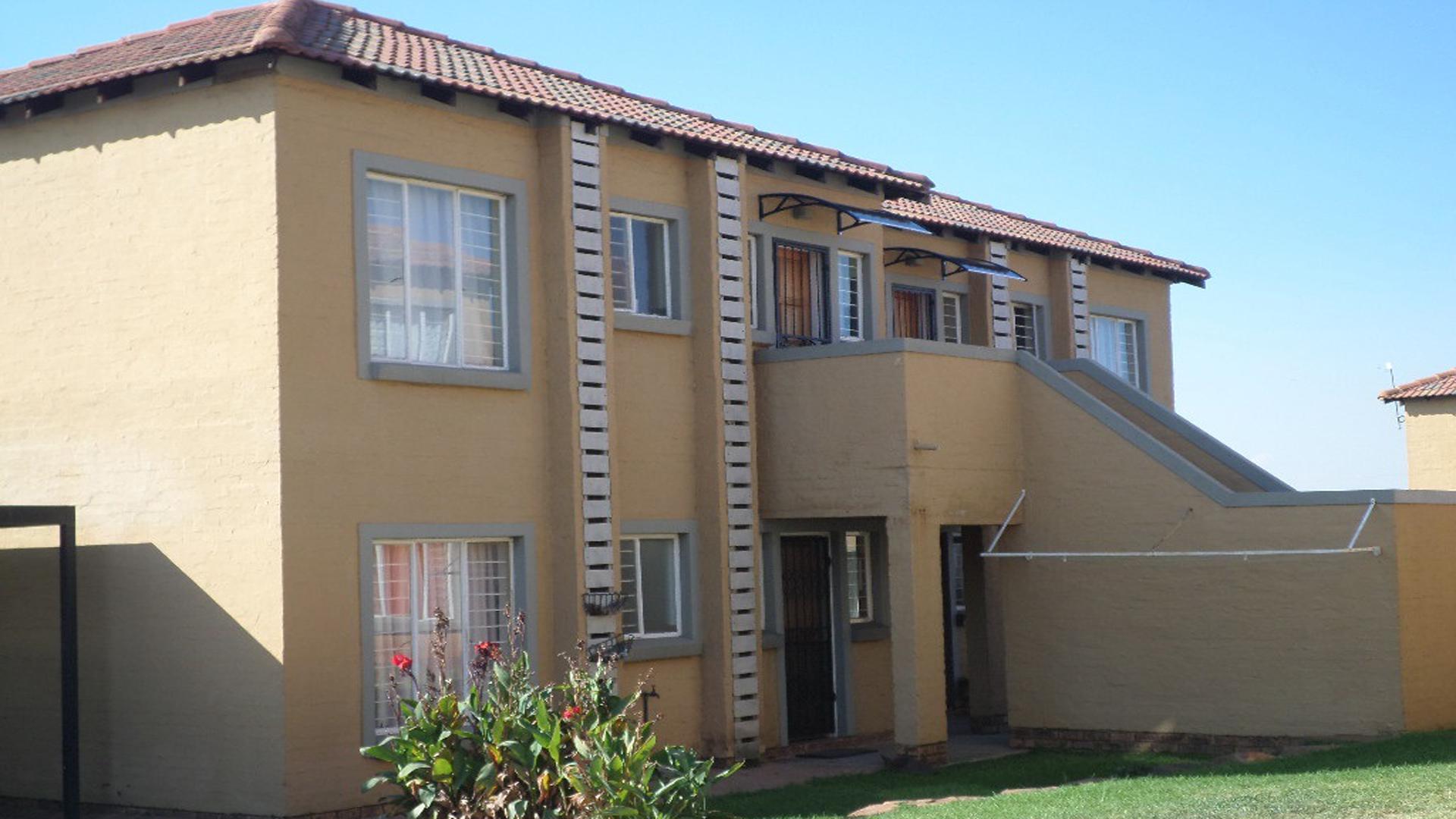 Front View of property in Vaalpark