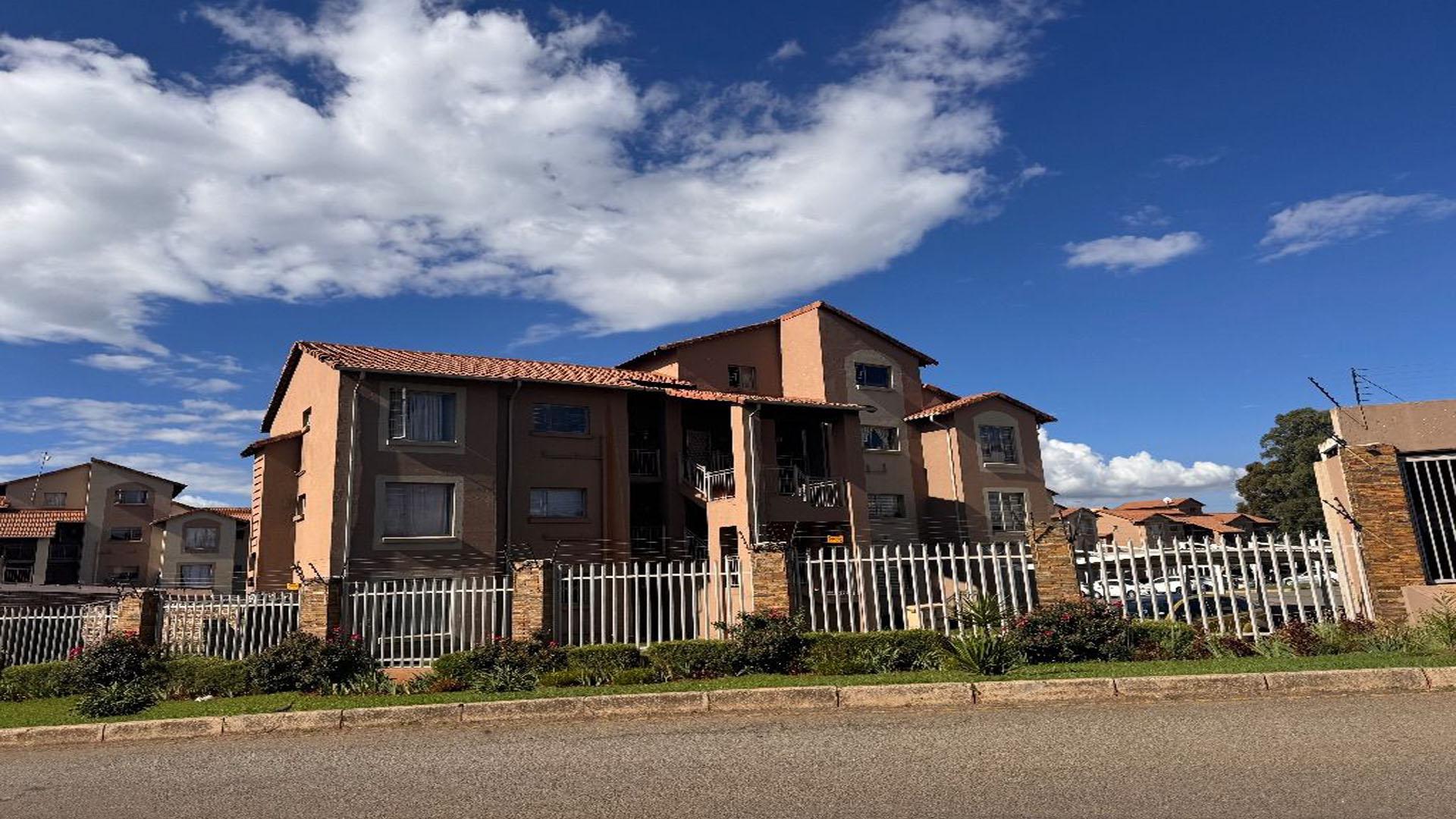 Front View of property in Kleinfontein