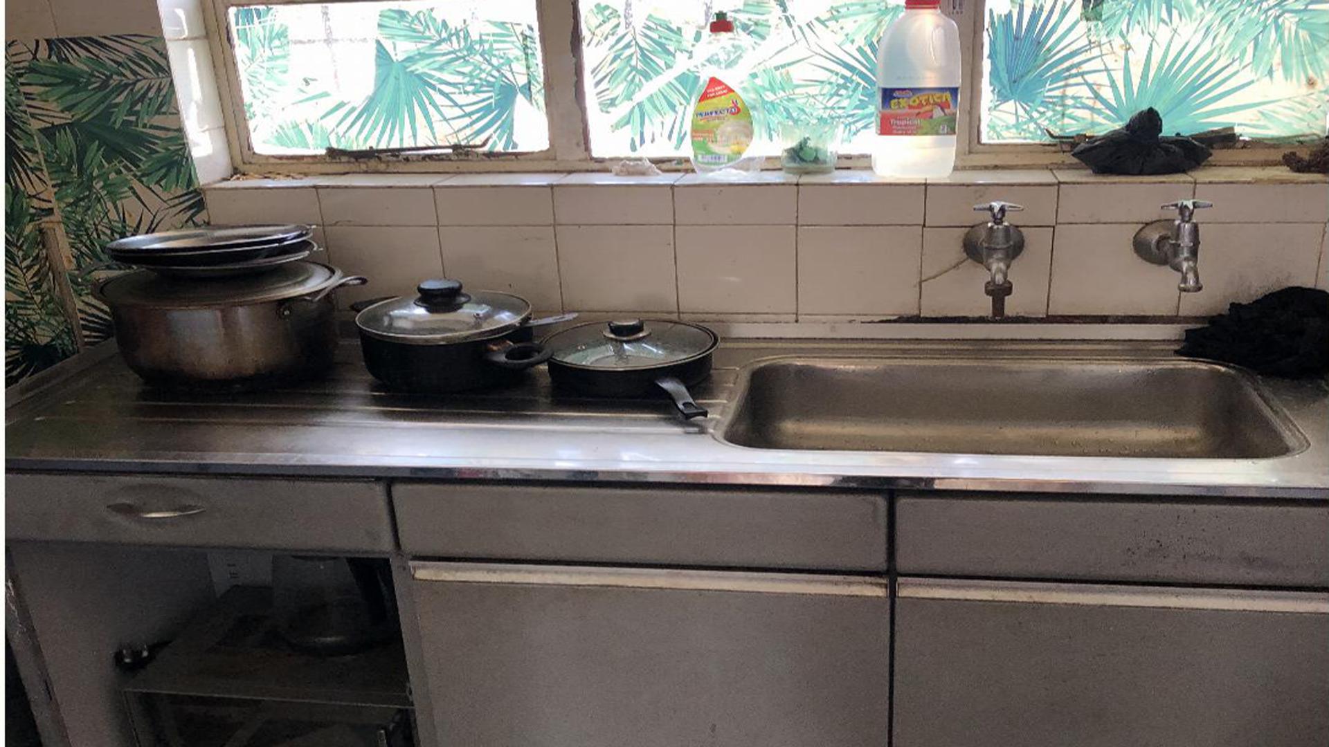 Kitchen - 17 square meters of property in Primrose Hill