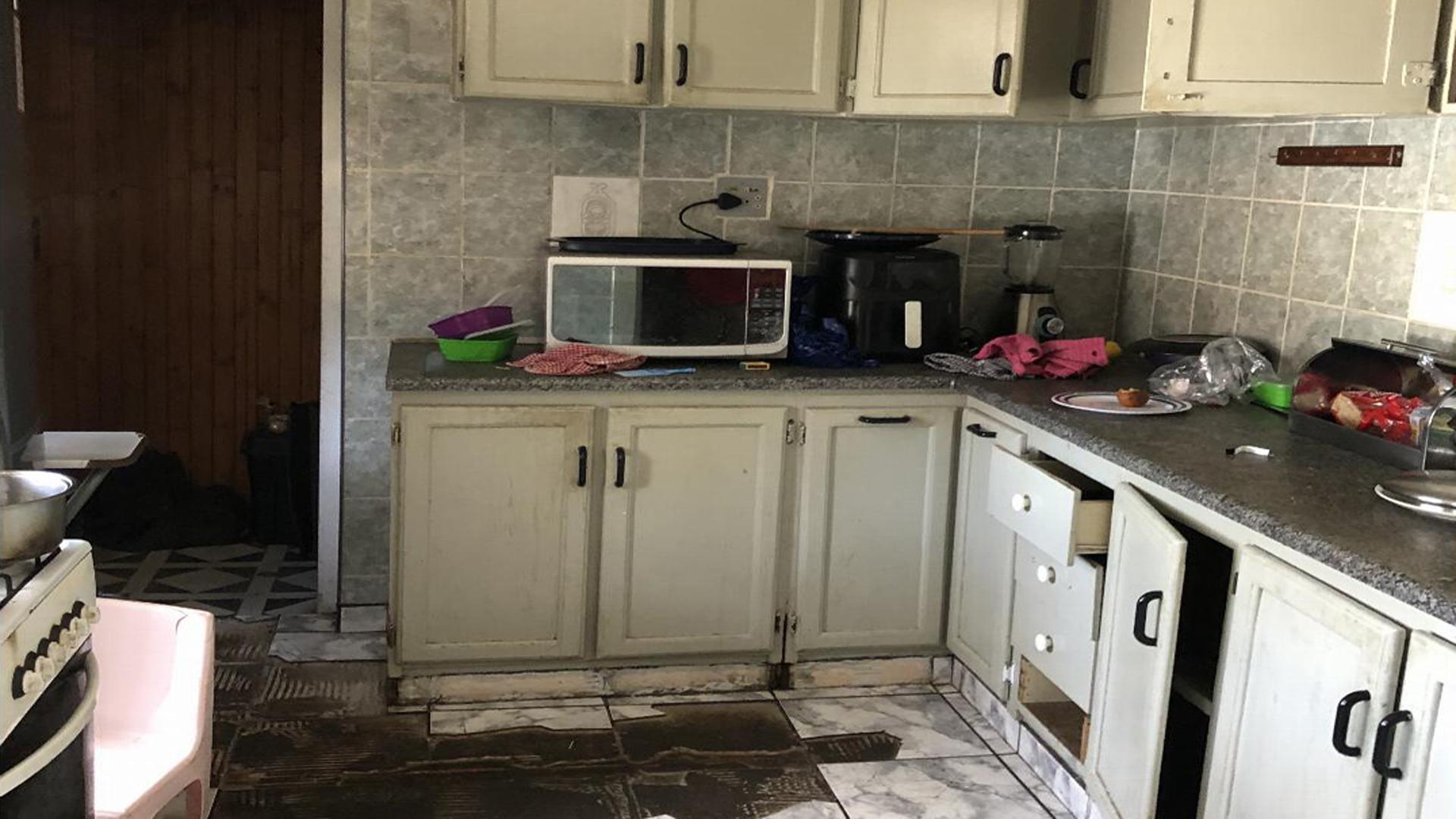 Kitchen - 17 square meters of property in Primrose Hill