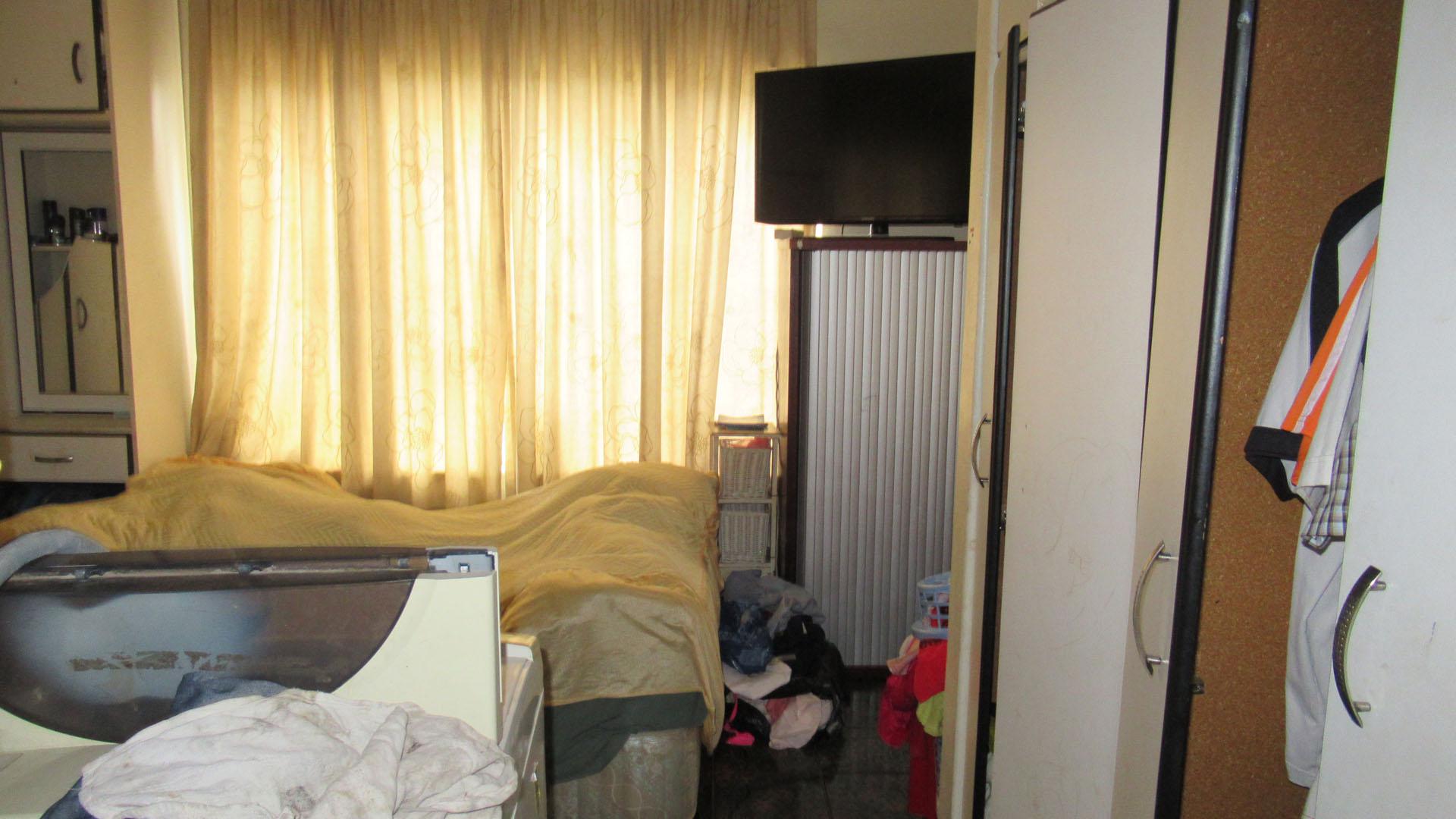 Main Bedroom - 18 square meters of property in Reservoir Hills KZN