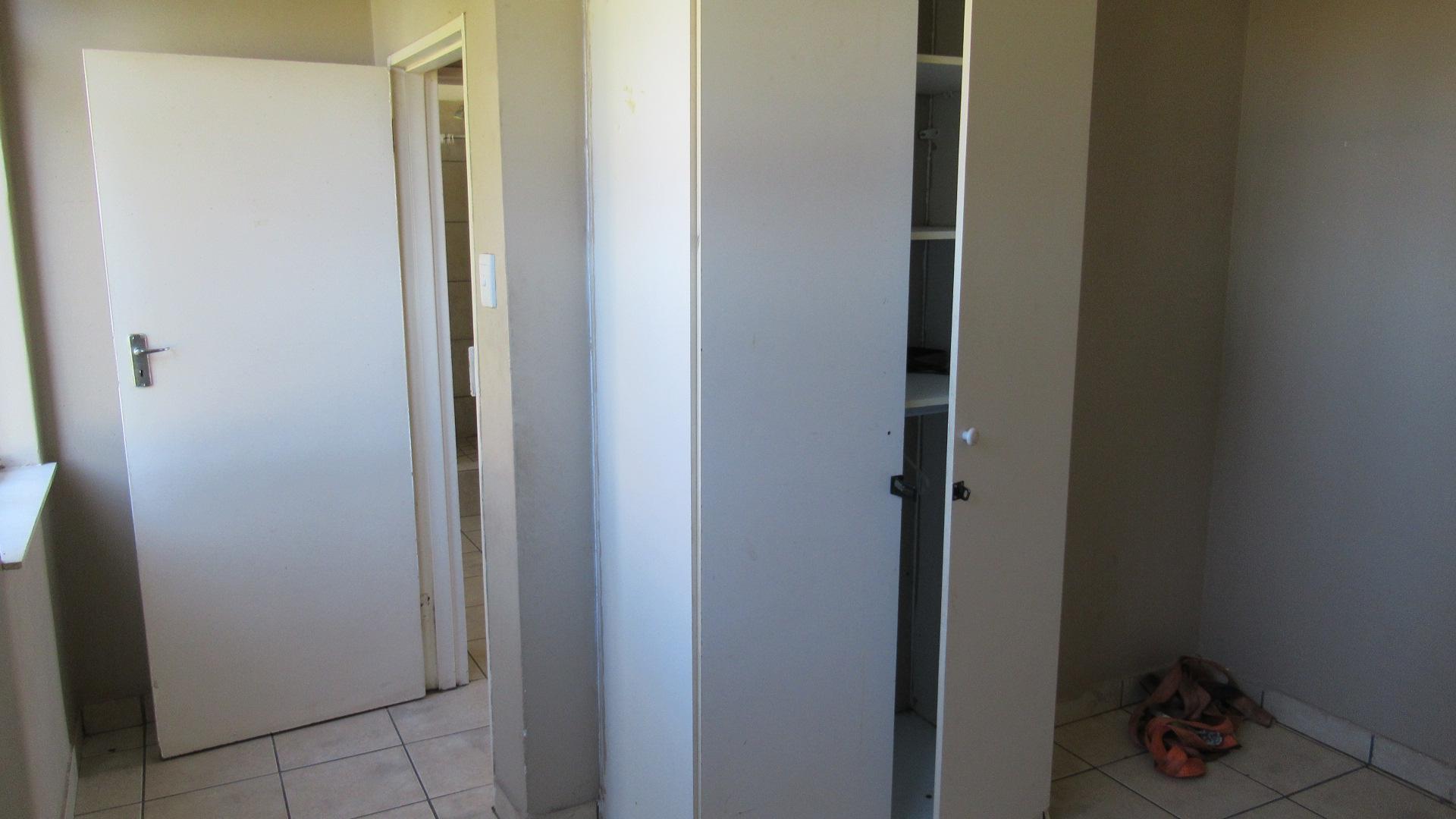 Bed Room 2 - 11 square meters of property in Grootvlei