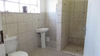 Bathroom 1 - 7 square meters of property in Grootvlei