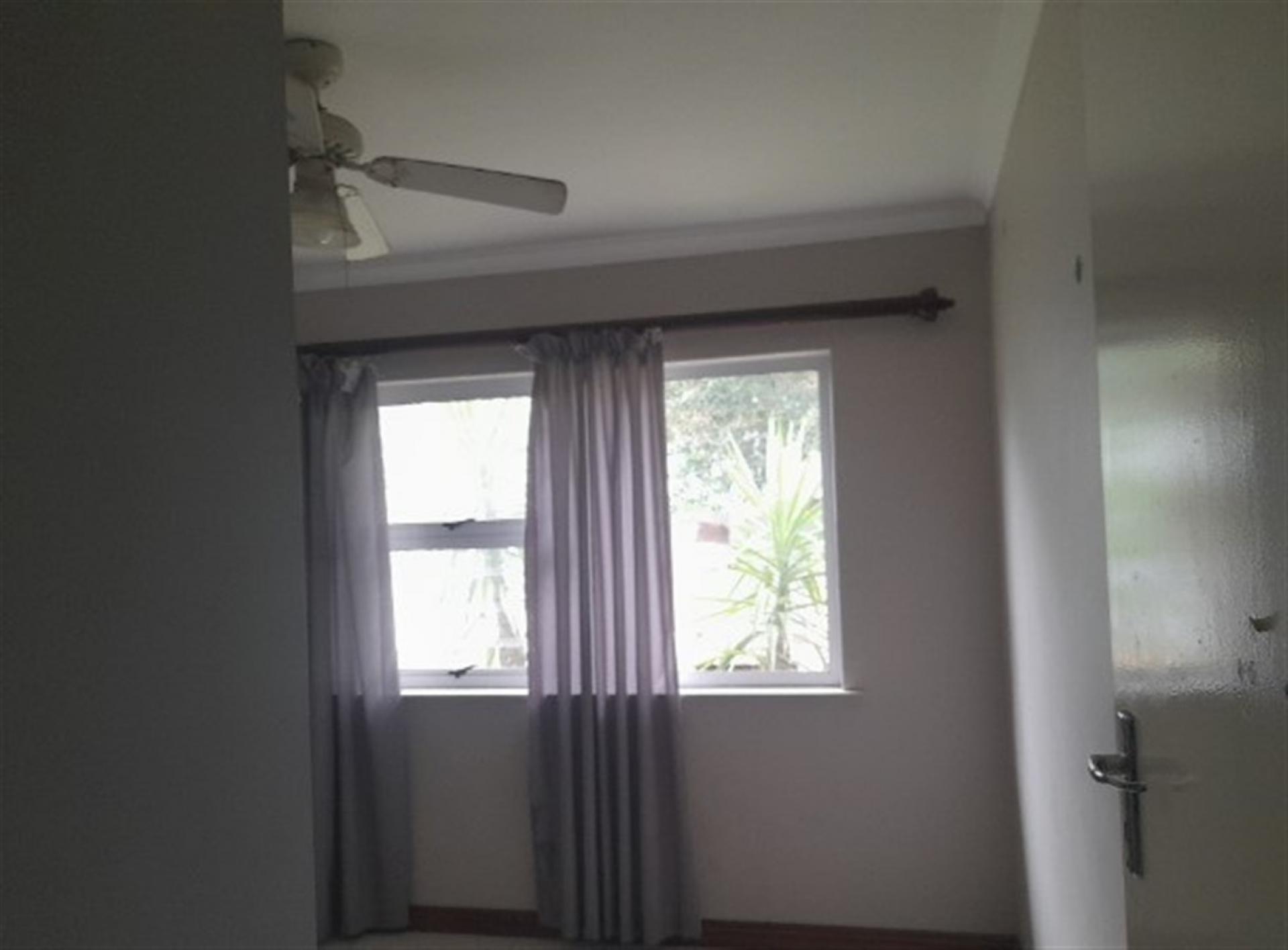 Bed Room 1 of property in Paarl